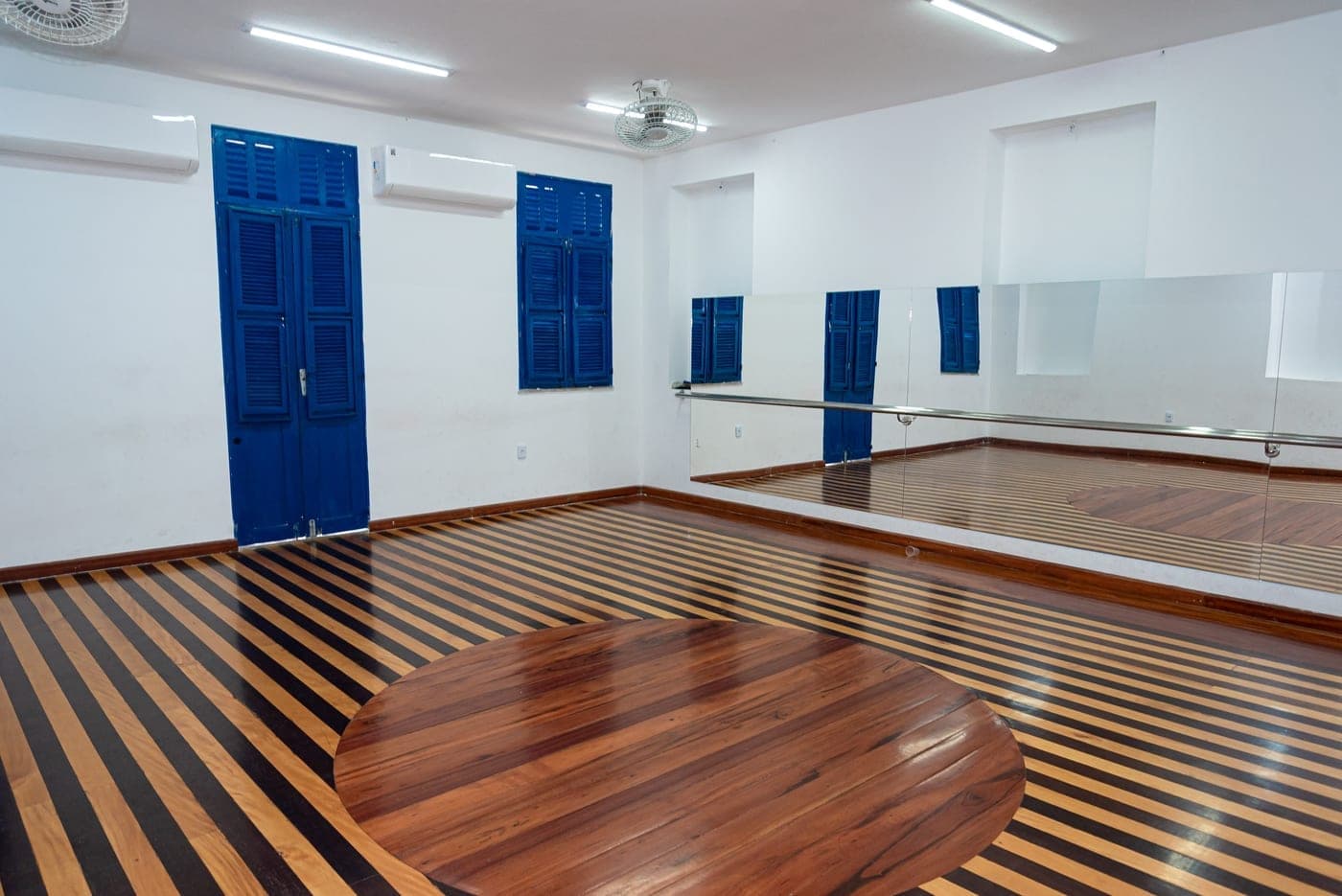 Sala de dança e balé do colégio