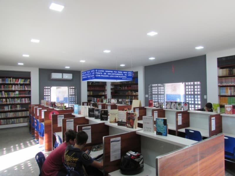 Estrutura do colégio - biblioteca