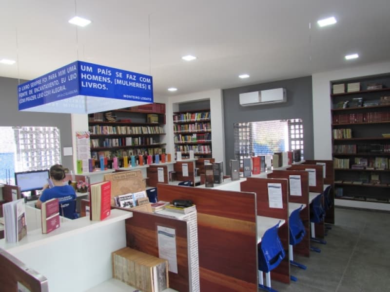 Estrutura do colégio - biblioteca