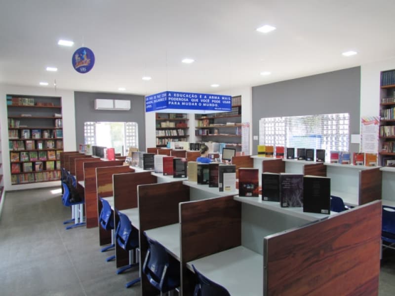 Estrutura do colégio - biblioteca